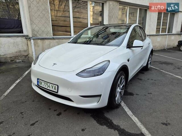 Білий Тесла Model Y, об'ємом двигуна 0 л та пробігом 67 тис. км за 25500 $, фото 3 на Automoto.ua