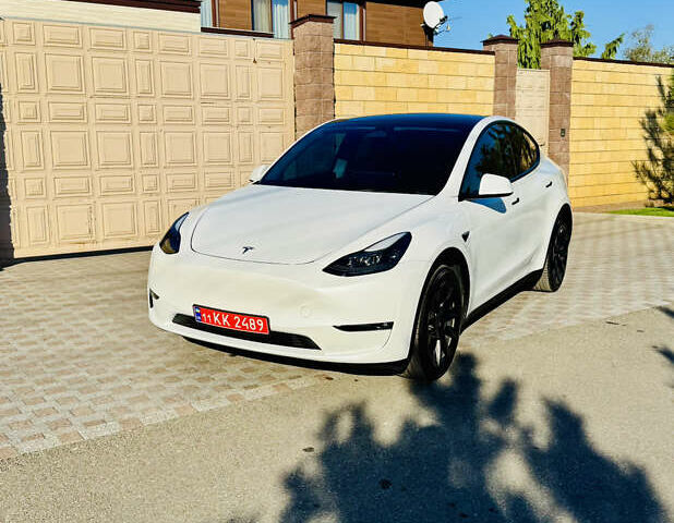 Белый Тесла Model Y, объемом двигателя 0 л и пробегом 57 тыс. км за 26500 $, фото 2 на Automoto.ua