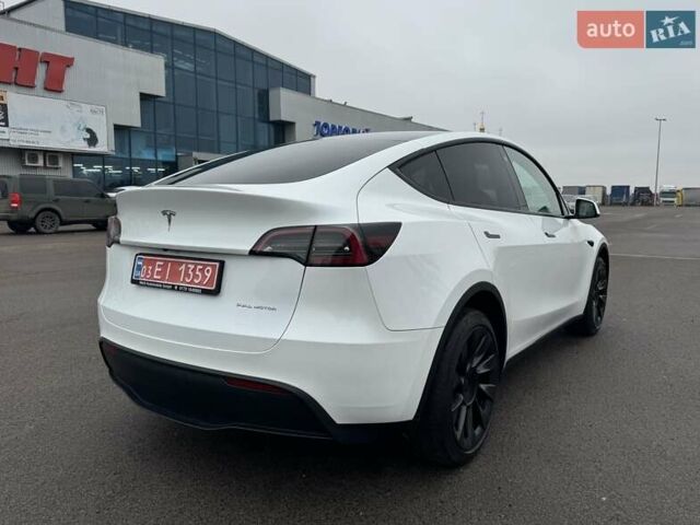Белый Тесла Model Y, объемом двигателя 0 л и пробегом 59 тыс. км за 31490 $, фото 4 на Automoto.ua