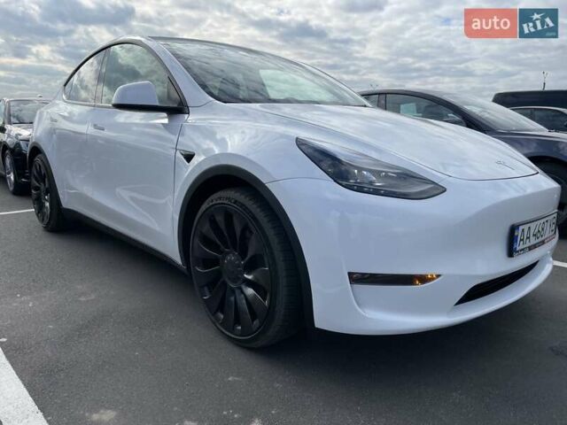 Белый Тесла Model Y, объемом двигателя 0 л и пробегом 4 тыс. км за 29800 $, фото 1 на Automoto.ua