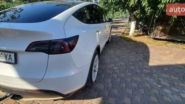 Белый Тесла Model Y, объемом двигателя 0 л и пробегом 13 тыс. км за 29500 $, фото 4 на Automoto.ua