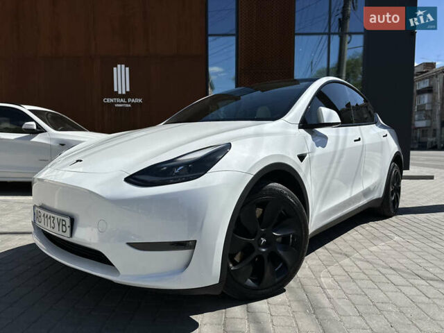 Белый Тесла Model Y, объемом двигателя 0 л и пробегом 18 тыс. км за 27490 $, фото 28 на Automoto.ua