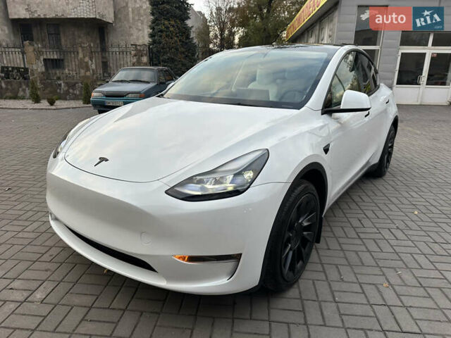 Белый Тесла Model Y, объемом двигателя 0 л и пробегом 35 тыс. км за 29500 $, фото 11 на Automoto.ua