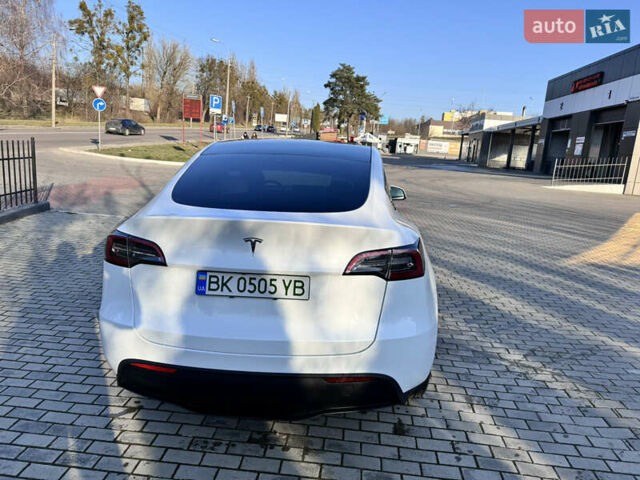 Білий Тесла Model Y, об'ємом двигуна 0 л та пробігом 4 тис. км за 39500 $, фото 6 на Automoto.ua