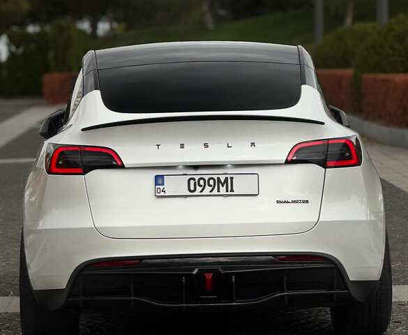 Білий Тесла Model Y, об'ємом двигуна 0 л та пробігом 52 тис. км за 32000 $, фото 13 на Automoto.ua