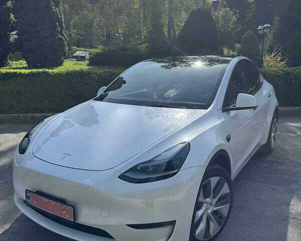 Белый Тесла Model Y, объемом двигателя 0 л и пробегом 24 тыс. км за 32500 $, фото 20 на Automoto.ua