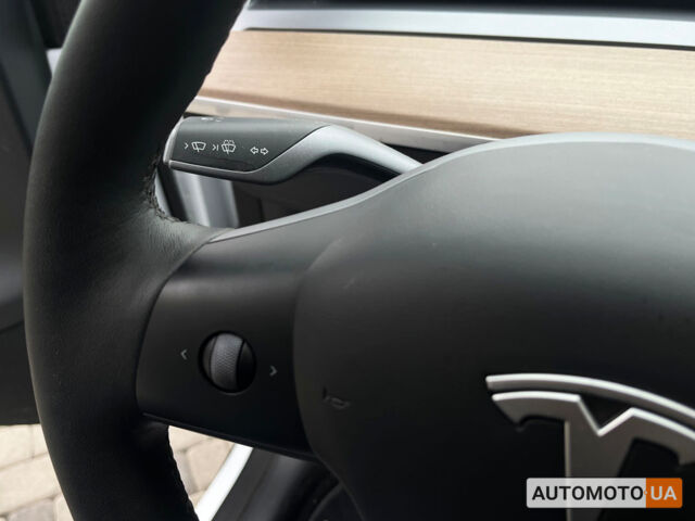 Білий Тесла Model Y, об'ємом двигуна 82 л та пробігом 33 тис. км за 35000 $, фото 16 на Automoto.ua