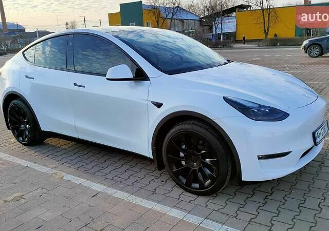 Белый Тесла Model Y, объемом двигателя 0 л и пробегом 10 тыс. км за 33500 $, фото 6 на Automoto.ua