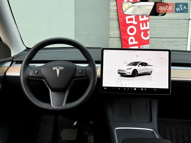 Белый Тесла Model Y, объемом двигателя 0 л и пробегом 89 тыс. км за 30999 $, фото 17 на Automoto.ua