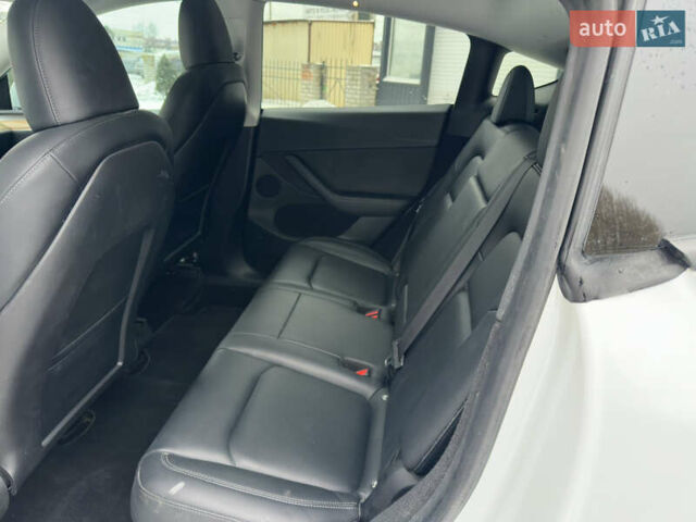 Белый Тесла Model Y, объемом двигателя 0 л и пробегом 100 тыс. км за 27500 $, фото 6 на Automoto.ua