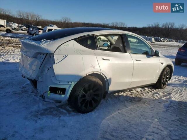 Белый Тесла Model Y, объемом двигателя 0 л и пробегом 25 тыс. км за 13000 $, фото 2 на Automoto.ua