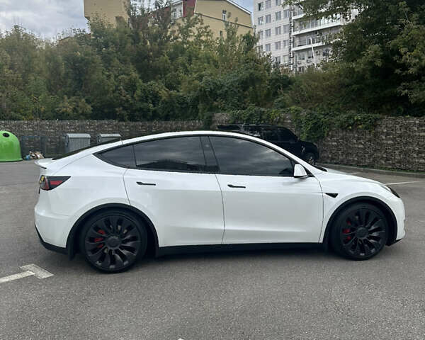 Белый Тесла Model Y, объемом двигателя 0 л и пробегом 31 тыс. км за 36500 $, фото 7 на Automoto.ua