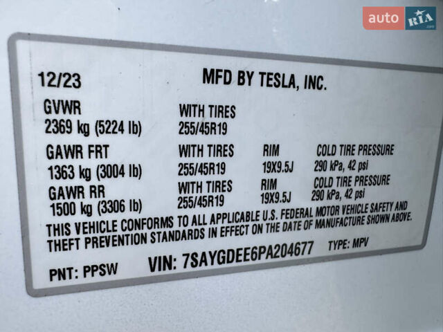 Белый Тесла Model Y, объемом двигателя 0 л и пробегом 24 тыс. км за 32500 $, фото 29 на Automoto.ua