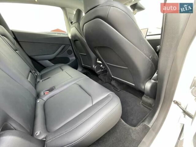 Белый Тесла Model Y, объемом двигателя 0 л и пробегом 4 тыс. км за 29800 $, фото 48 на Automoto.ua