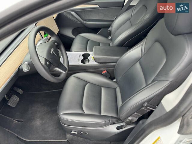 Білий Тесла Model Y, об'ємом двигуна 0 л та пробігом 37 тис. км за 25500 $, фото 20 на Automoto.ua