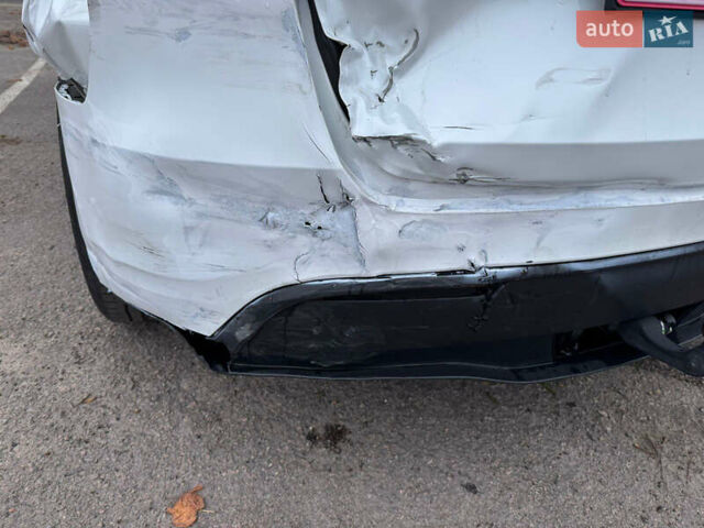 Белый Тесла Model Y, объемом двигателя 0 л и пробегом 50 тыс. км за 20500 $, фото 17 на Automoto.ua