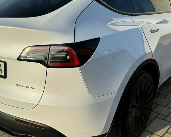 Білий Тесла Model Y, об'ємом двигуна 0 л та пробігом 6 тис. км за 38500 $, фото 21 на Automoto.ua