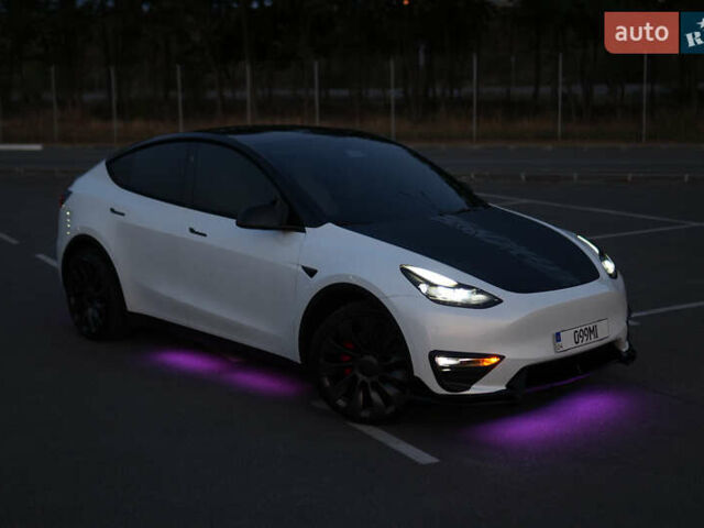 Белый Тесла Model Y, объемом двигателя 0 л и пробегом 40 тыс. км за 35300 $, фото 28 на Automoto.ua