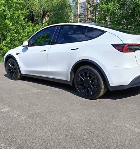 Белый Тесла Model Y, объемом двигателя 0 л и пробегом 20 тыс. км за 33000 $, фото 4 на Automoto.ua