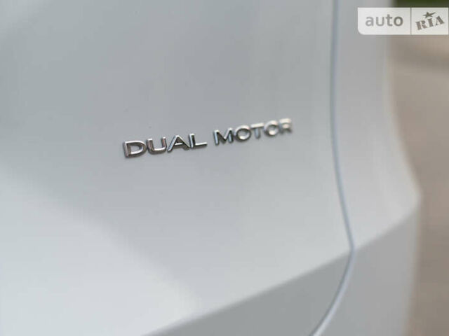 Білий Тесла Model Y, об'ємом двигуна 0 л та пробігом 4 тис. км за 46000 $, фото 27 на Automoto.ua