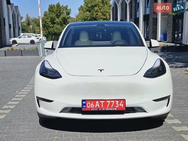 Белый Тесла Model Y, объемом двигателя 0 л и пробегом 108 тыс. км за 24600 $, фото 2 на Automoto.ua