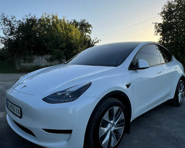 Білий Тесла Model Y, об'ємом двигуна 0 л та пробігом 81 тис. км за 31900 $, фото 21 на Automoto.ua