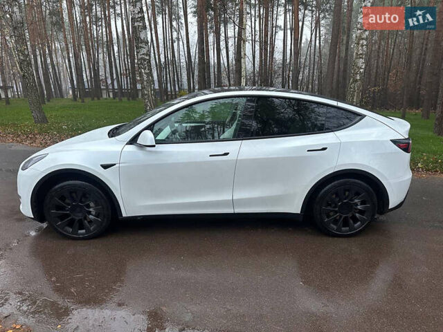 Белый Тесла Model Y, объемом двигателя 0 л и пробегом 37 тыс. км за 29990 $, фото 4 на Automoto.ua