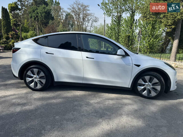 Белый Тесла Model Y, объемом двигателя 0 л и пробегом 24 тыс. км за 32500 $, фото 3 на Automoto.ua