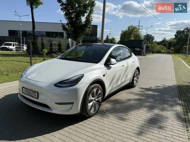 Білий Тесла Model Y, об'ємом двигуна 0 л та пробігом 40 тис. км за 26350 $, фото 2 на Automoto.ua