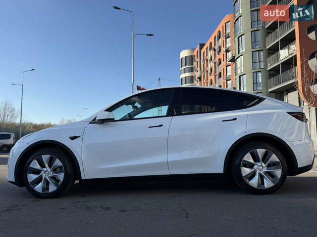 Белый Тесла Model Y, объемом двигателя 0 л и пробегом 35 тыс. км за 33777 $, фото 16 на Automoto.ua