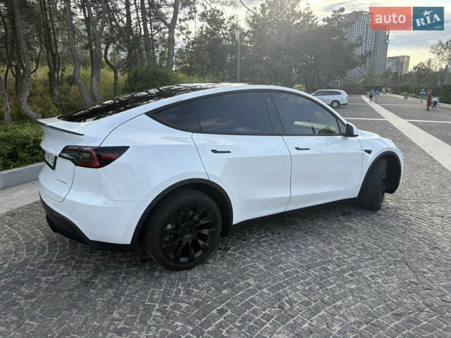 Белый Тесла Model Y, объемом двигателя 0 л и пробегом 38 тыс. км за 28400 $, фото 4 на Automoto.ua