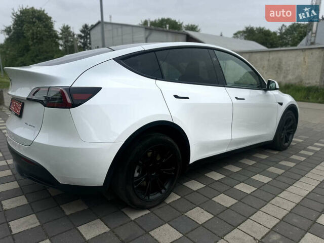 Белый Тесла Model Y, объемом двигателя 0 л и пробегом 29 тыс. км за 28900 $, фото 5 на Automoto.ua