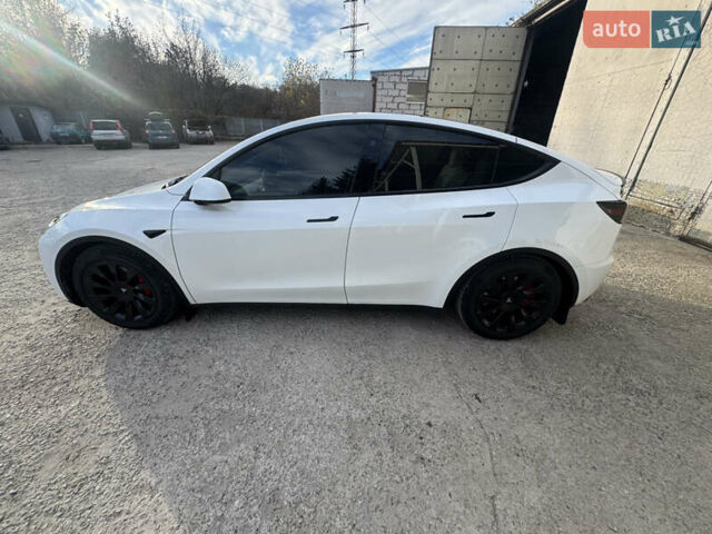 Білий Тесла Model Y, об'ємом двигуна 0 л та пробігом 35 тис. км за 33000 $, фото 2 на Automoto.ua