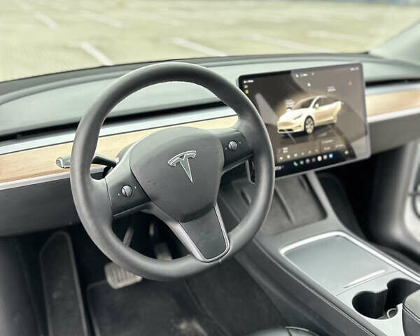 Белый Тесла Model Y, объемом двигателя 0 л и пробегом 38 тыс. км за 29950 $, фото 31 на Automoto.ua
