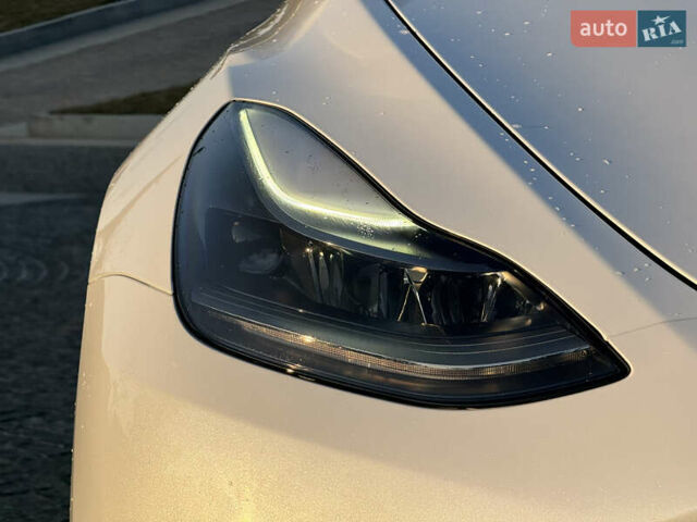 Белый Тесла Model Y, объемом двигателя 0 л и пробегом 3 тыс. км за 39000 $, фото 5 на Automoto.ua