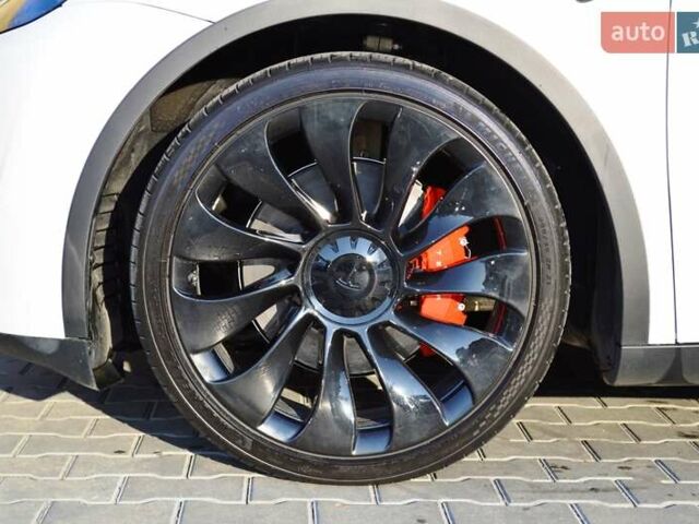 Белый Тесла Model Y, объемом двигателя 0 л и пробегом 10 тыс. км за 34500 $, фото 10 на Automoto.ua