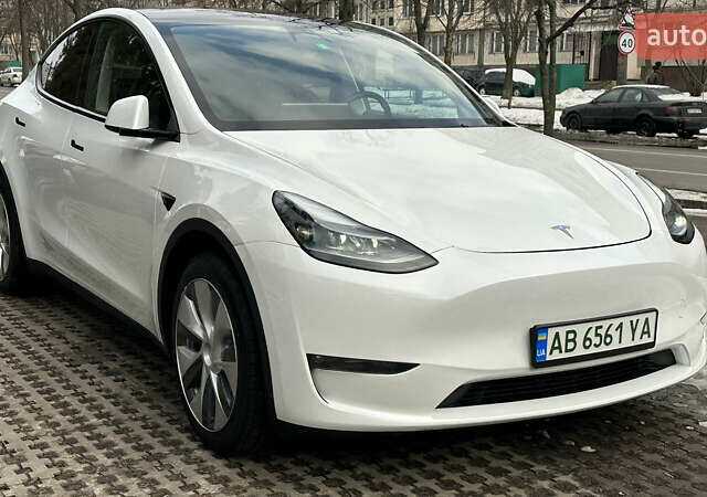 Белый Тесла Model Y, объемом двигателя 0 л и пробегом 20 тыс. км за 34900 $, фото 4 на Automoto.ua