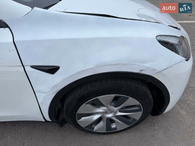 Білий Тесла Model Y, об'ємом двигуна 0 л та пробігом 50 тис. км за 21900 $, фото 8 на Automoto.ua