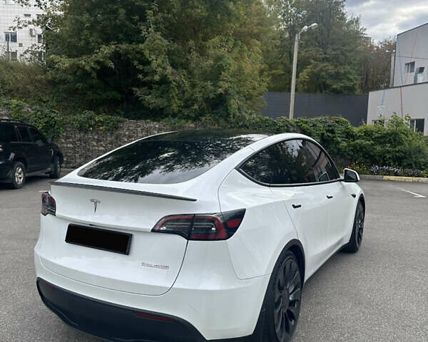 Белый Тесла Model Y, объемом двигателя 0 л и пробегом 31 тыс. км за 36500 $, фото 6 на Automoto.ua