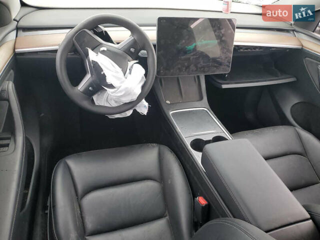 Белый Тесла Model Y, объемом двигателя 0 л и пробегом 62 тыс. км за 21750 $, фото 6 на Automoto.ua