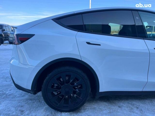 Белый Тесла Model Y, объемом двигателя 0 л и пробегом 13 тыс. км за 33190 $, фото 18 на Automoto.ua