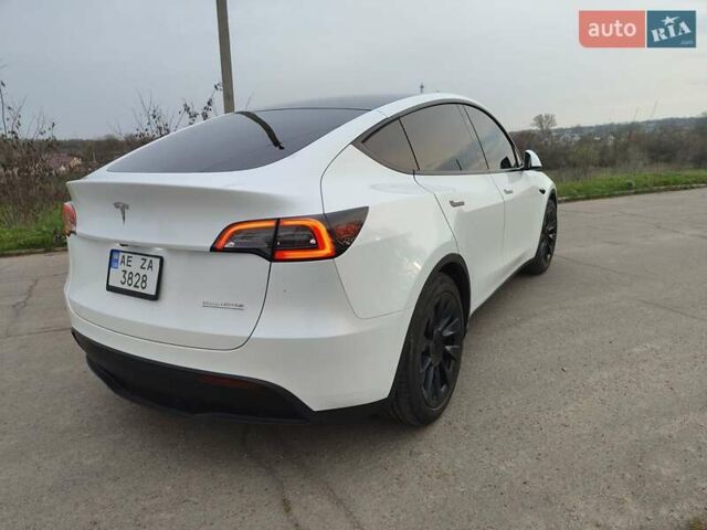 Білий Тесла Model Y, об'ємом двигуна 0 л та пробігом 41 тис. км за 26500 $, фото 2 на Automoto.ua