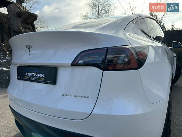Белый Тесла Model Y, объемом двигателя 0 л и пробегом 3 тыс. км за 39899 $, фото 39 на Automoto.ua