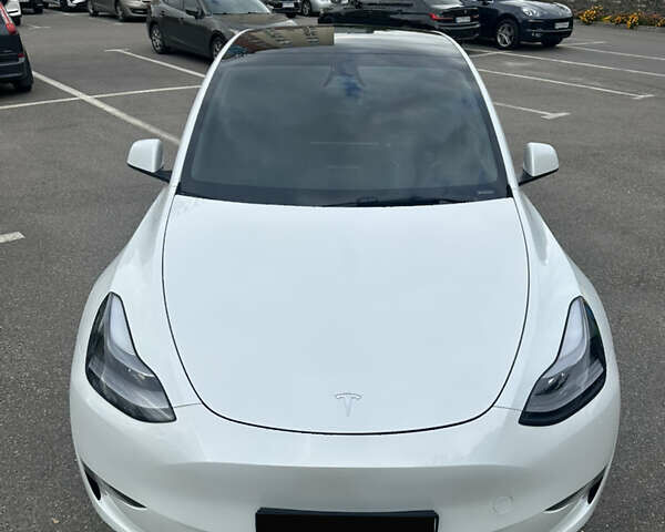 Белый Тесла Model Y, объемом двигателя 0 л и пробегом 31 тыс. км за 36500 $, фото 1 на Automoto.ua