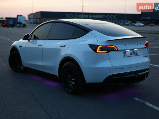 Белый Тесла Model Y, объемом двигателя 0 л и пробегом 40 тыс. км за 35300 $, фото 6 на Automoto.ua