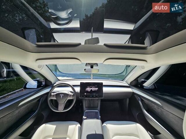 Белый Тесла Model Y, объемом двигателя 0 л и пробегом 108 тыс. км за 24600 $, фото 1 на Automoto.ua