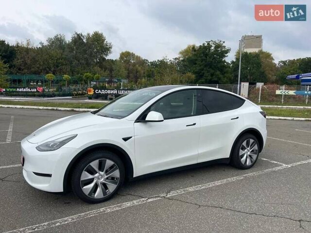 Белый Тесла Model Y, объемом двигателя 0 л и пробегом 42 тыс. км за 36500 $, фото 2 на Automoto.ua