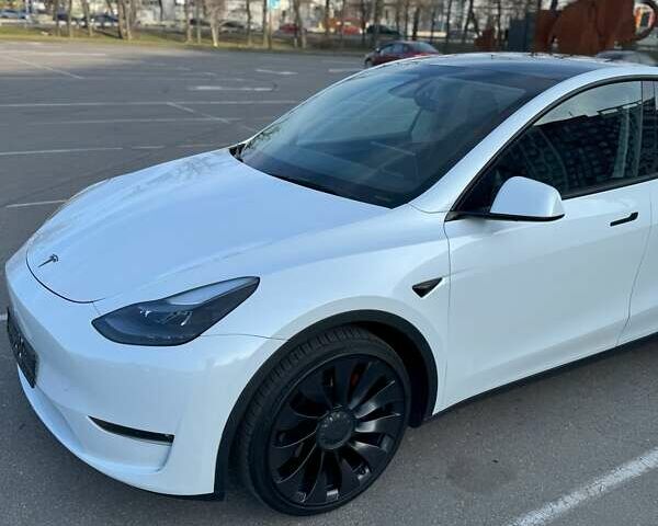 Белый Тесла Model Y, объемом двигателя 0 л и пробегом 35 тыс. км за 27500 $, фото 9 на Automoto.ua