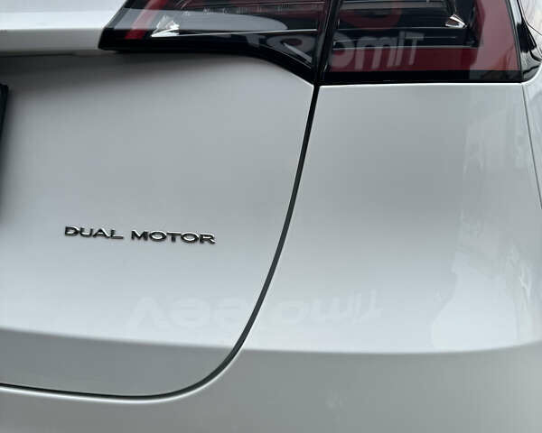 Білий Тесла Model Y, об'ємом двигуна 0 л та пробігом 5 тис. км за 39999 $, фото 13 на Automoto.ua