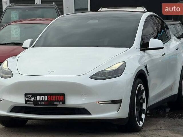 Белый Тесла Model Y, объемом двигателя 0 л и пробегом 53 тыс. км за 28800 $, фото 2 на Automoto.ua